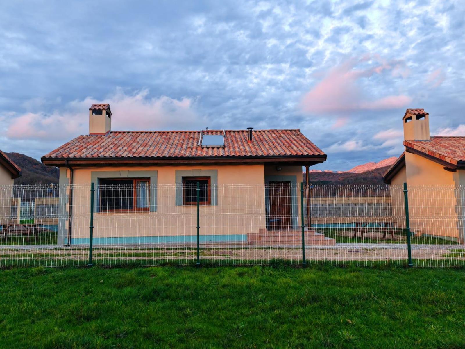 Casas Rurales Cuatro Valles Naredo de Fenar Kültér fotó