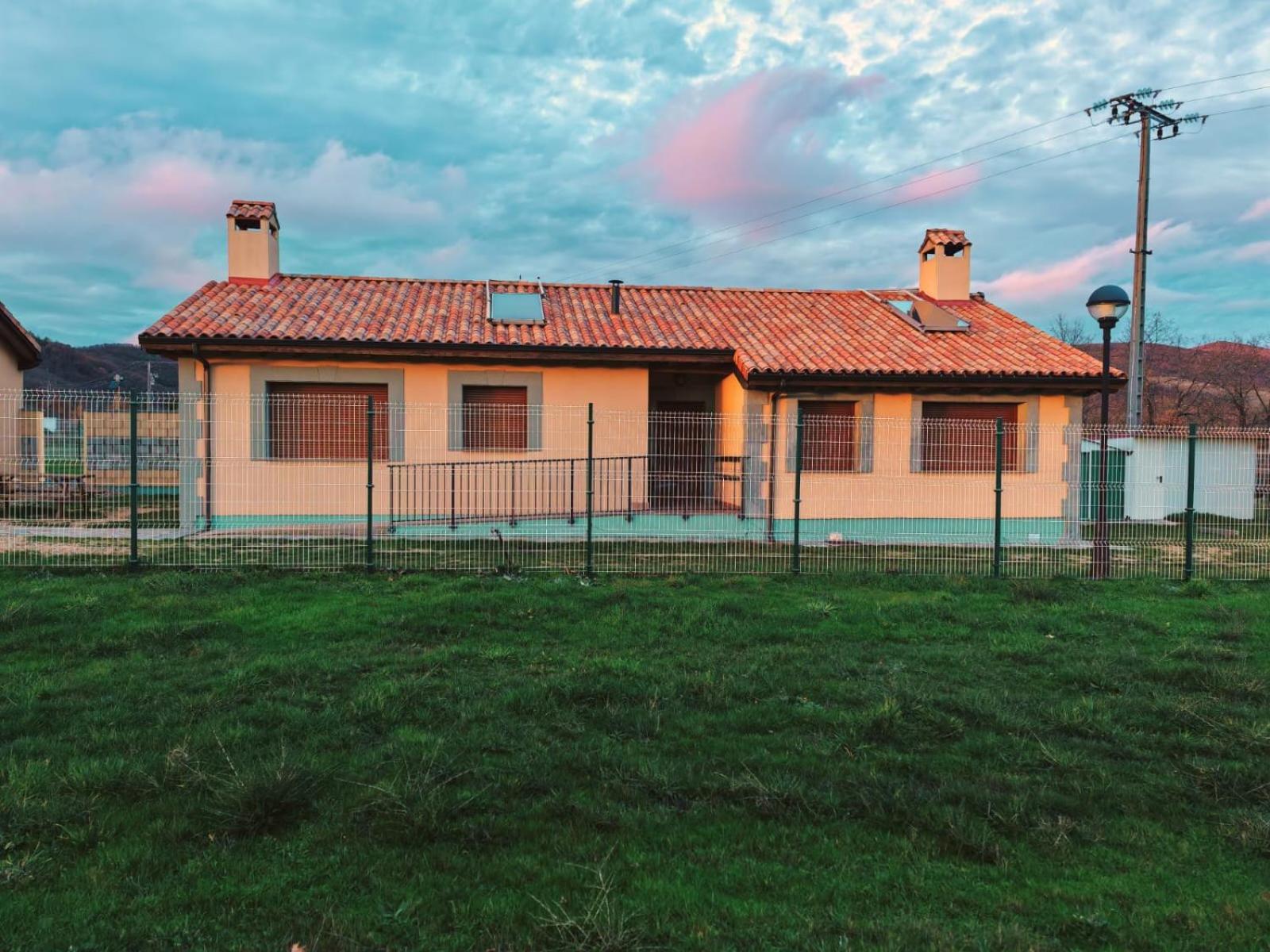 Casas Rurales Cuatro Valles Naredo de Fenar Kültér fotó